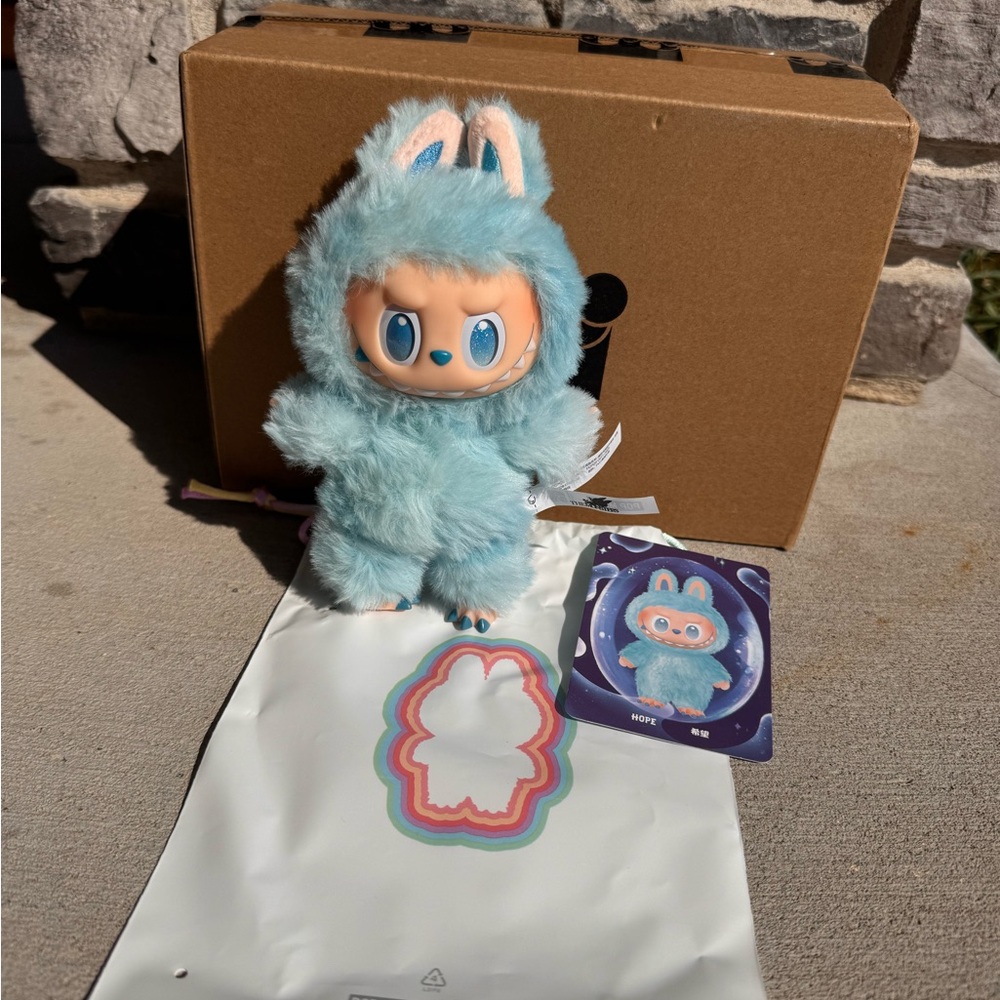 Authentic Pop Mart Labubu Hope NIB